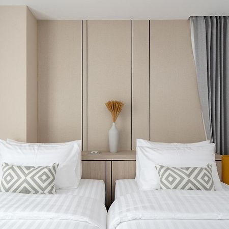 The Riski Hotel At Bangphlat Station Sha Bangkok Ngoại thất bức ảnh