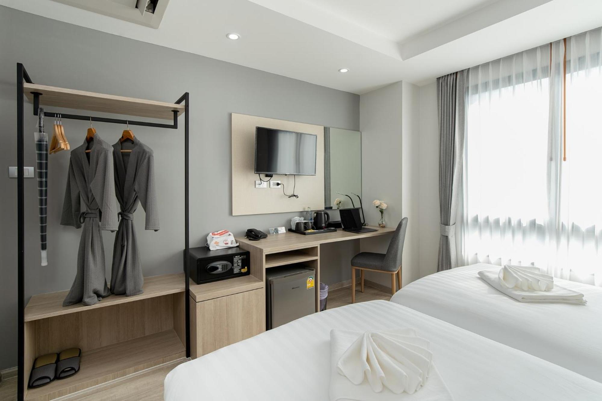The Riski Hotel At Bangphlat Station Sha Bangkok Ngoại thất bức ảnh