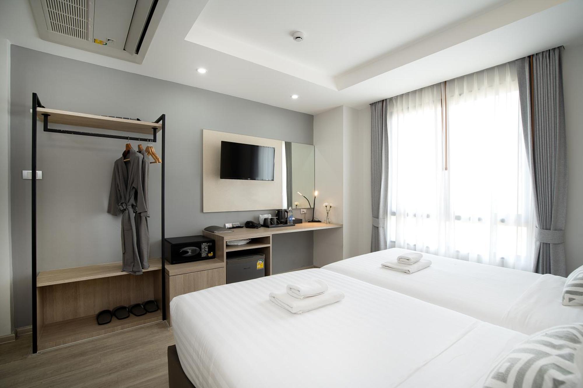 The Riski Hotel At Bangphlat Station Sha Bangkok Ngoại thất bức ảnh