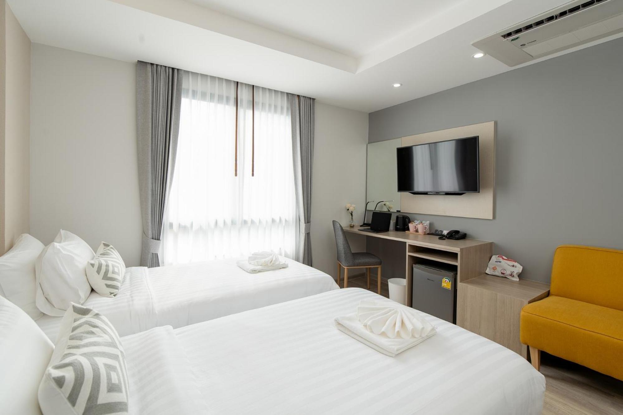 The Riski Hotel At Bangphlat Station Sha Bangkok Ngoại thất bức ảnh