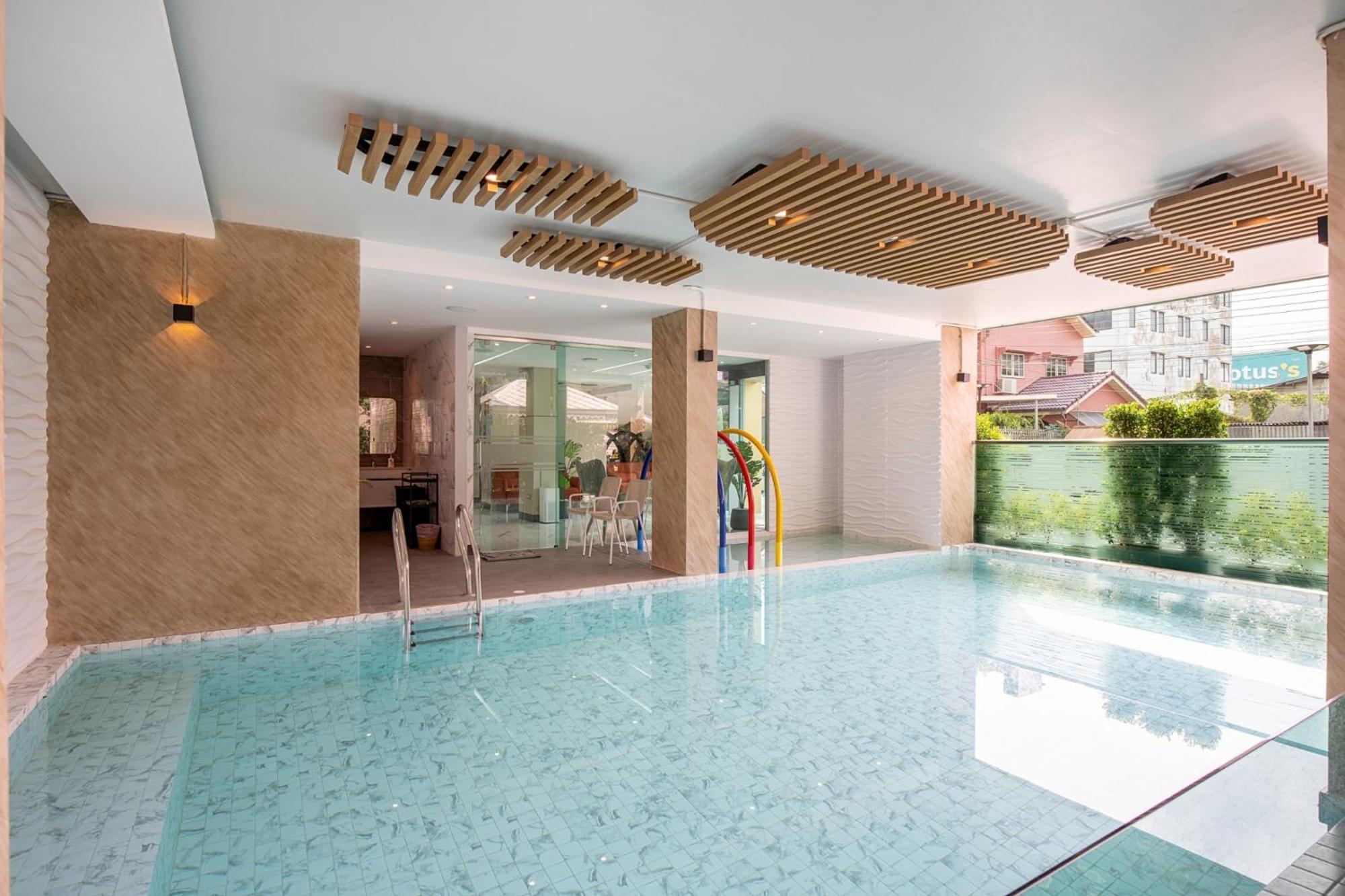 The Riski Hotel At Bangphlat Station Sha Bangkok Ngoại thất bức ảnh