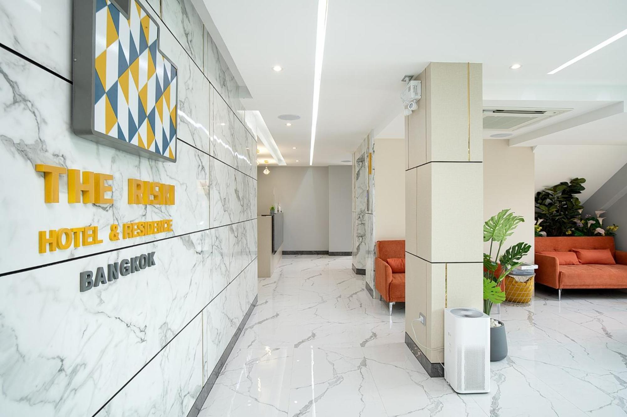 The Riski Hotel At Bangphlat Station Sha Bangkok Ngoại thất bức ảnh