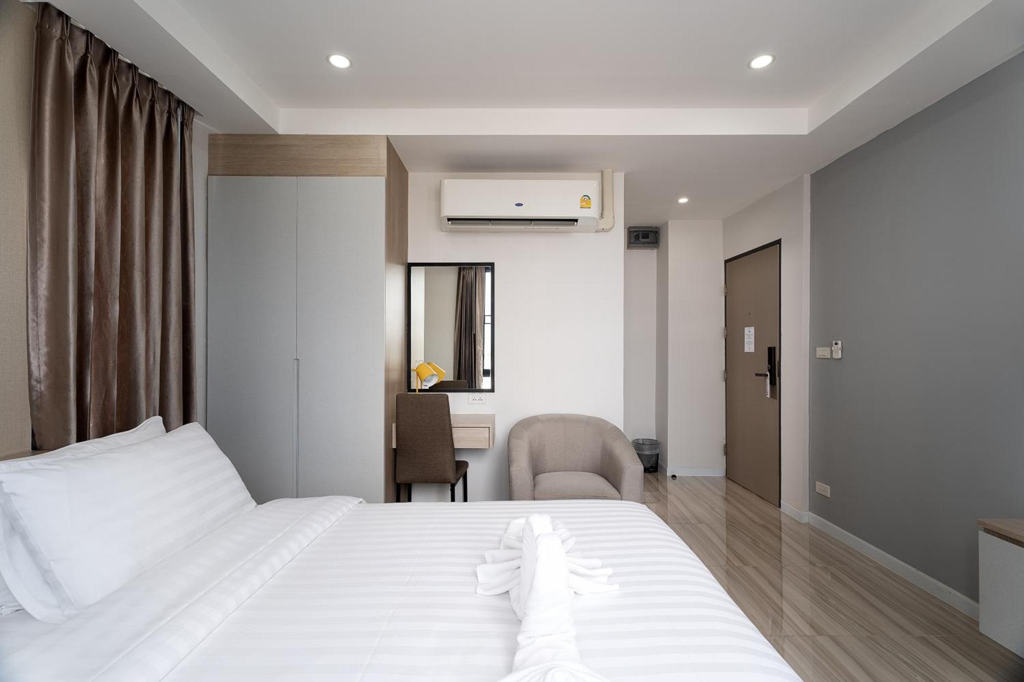 The Riski Hotel At Bangphlat Station Sha Bangkok Ngoại thất bức ảnh