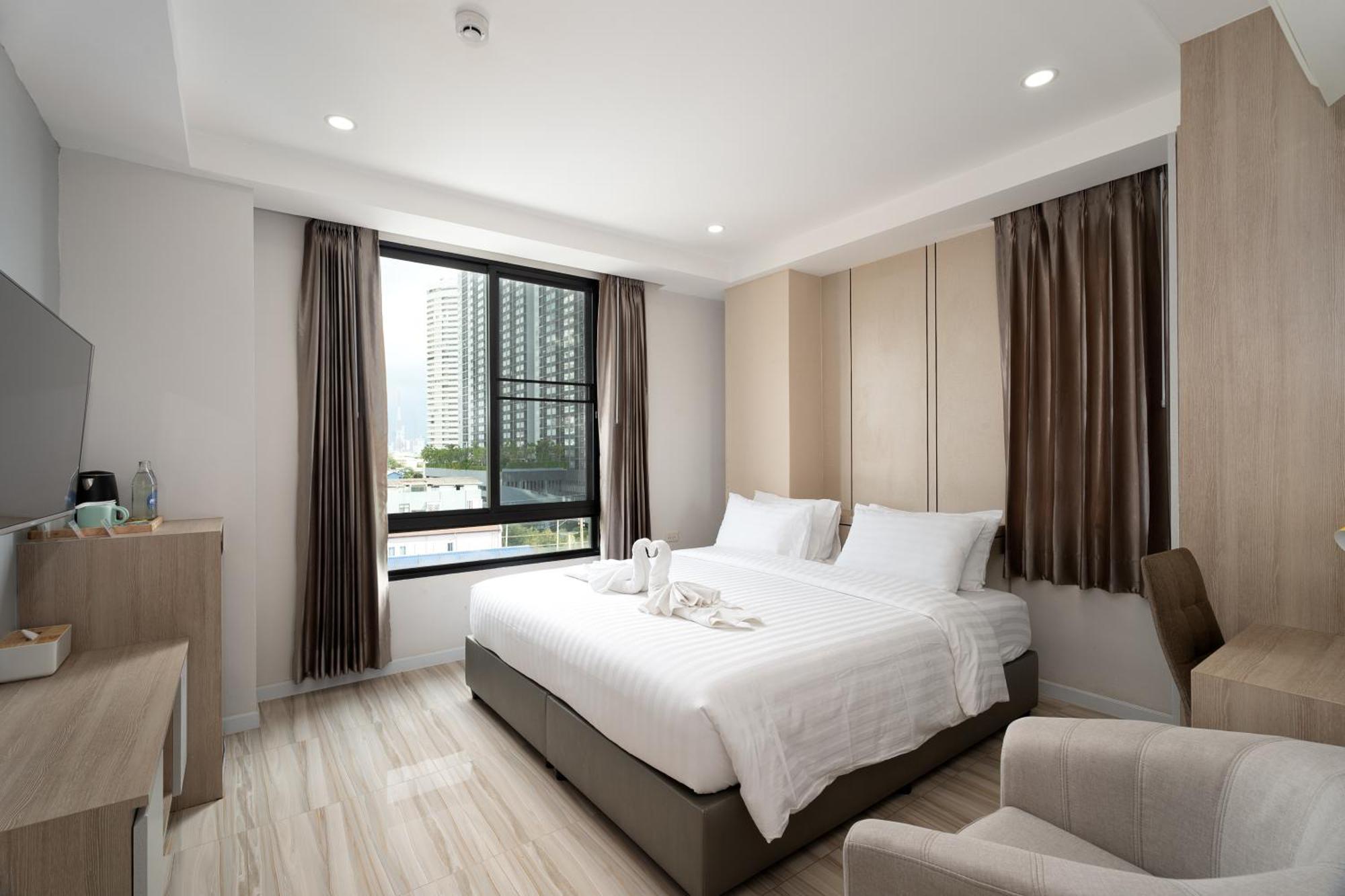The Riski Hotel At Bangphlat Station Sha Bangkok Ngoại thất bức ảnh