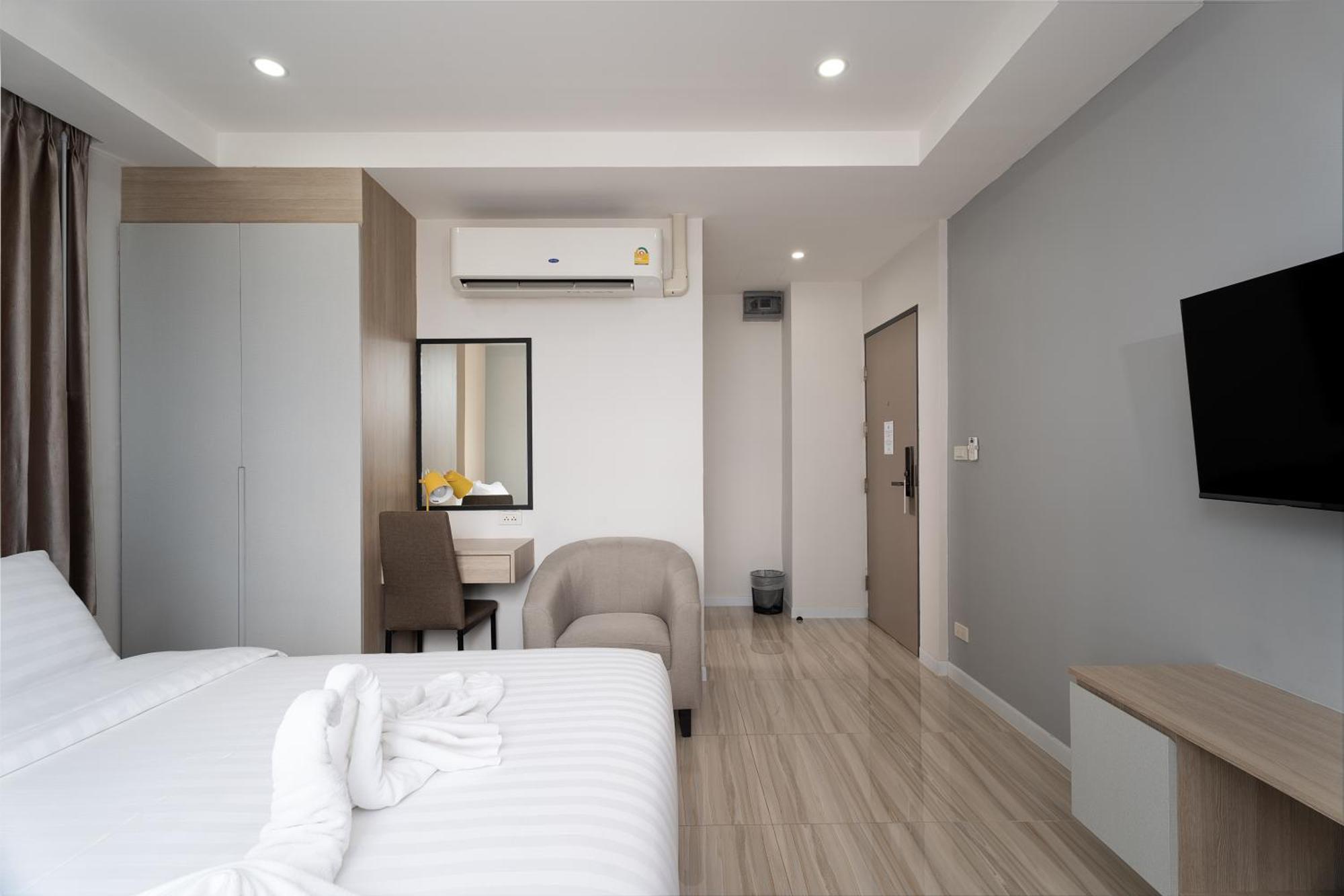 The Riski Hotel At Bangphlat Station Sha Bangkok Ngoại thất bức ảnh
